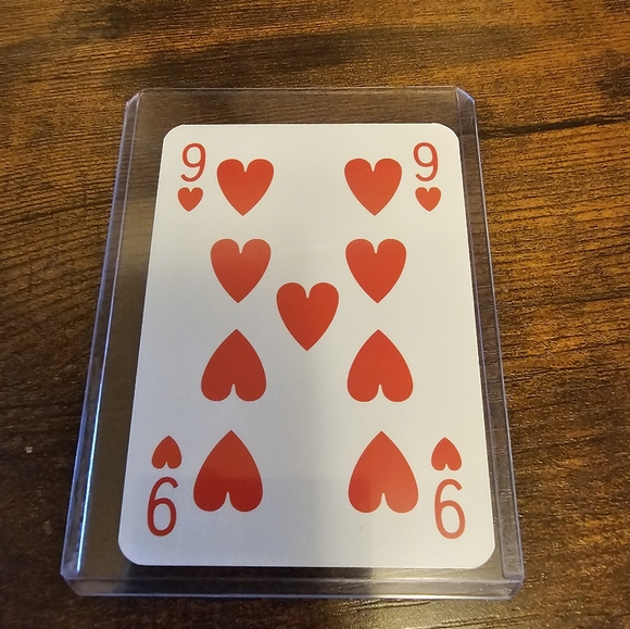 Single Gucci Playing Card - Picture 2 of 2